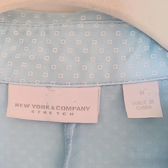 NY&C Eggshell Blue Blouse with faint polka-dot pattern. 3-quarter sleeves. Sz M - Picture 3 of 3